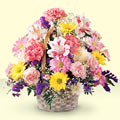  Gaziantep çiçek gönderme  sepet içerisinde gül ve mevsim