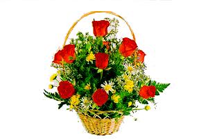 ahsap sepet kirmizi güller   Gaziantep yurtiçi ve yurtdışı çiçek siparişi 