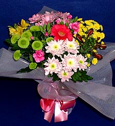  Gaziantep çiçek servisi , çiçekçi adresleri  küçük karisik mevsim demeti