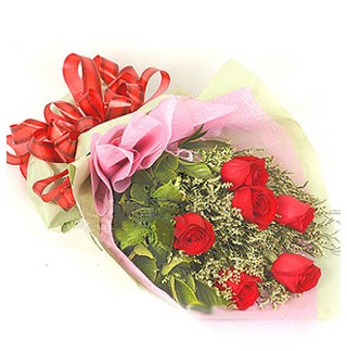  Gaziantep hediye sevgilime hediye çiçek  6 adet kırmızı gülden buket