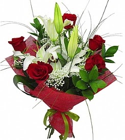 1 dal kazablanka 5 kırmızı gül buketi  Gaziantep çiçek siparişi sitesi 