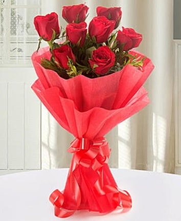 9 adet kırmızı gülden modern buket  Gaziantep online çiçek gönderme sipariş 